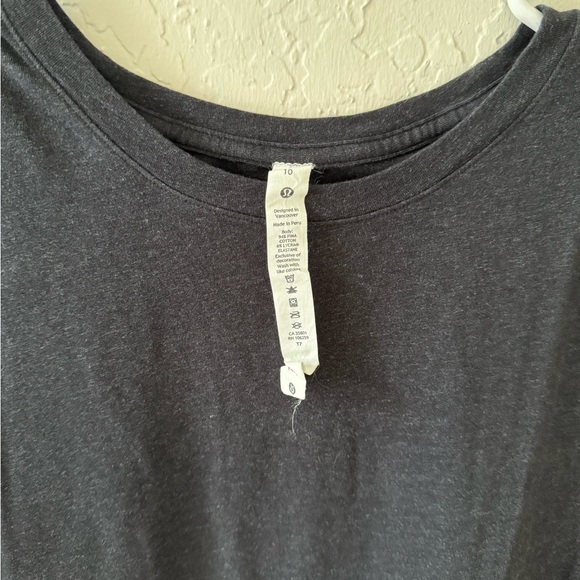 Lululemon Love Curved-Hem Crewneck T-Shirt Charcoal Gray size 10 - Picture 2 of 3